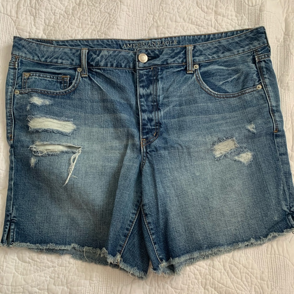 American Eagle Bermuda shorts